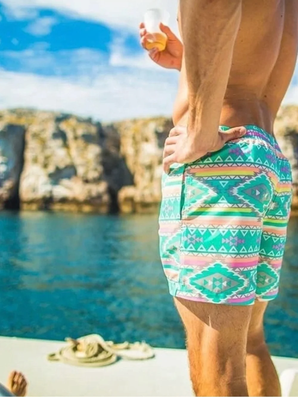 Chubbies Men’s Large Swim Trunks Aztec Print Swimming Board Shorts 5” Inseam